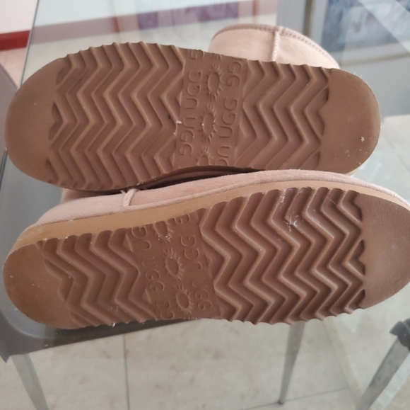 UGG Classic Short Boots size 7 - Picture 5 of 9